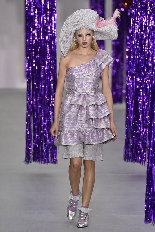 MoreArt带你走进2016伦敦时装周 日用百货与服装设计的跨界盛宴